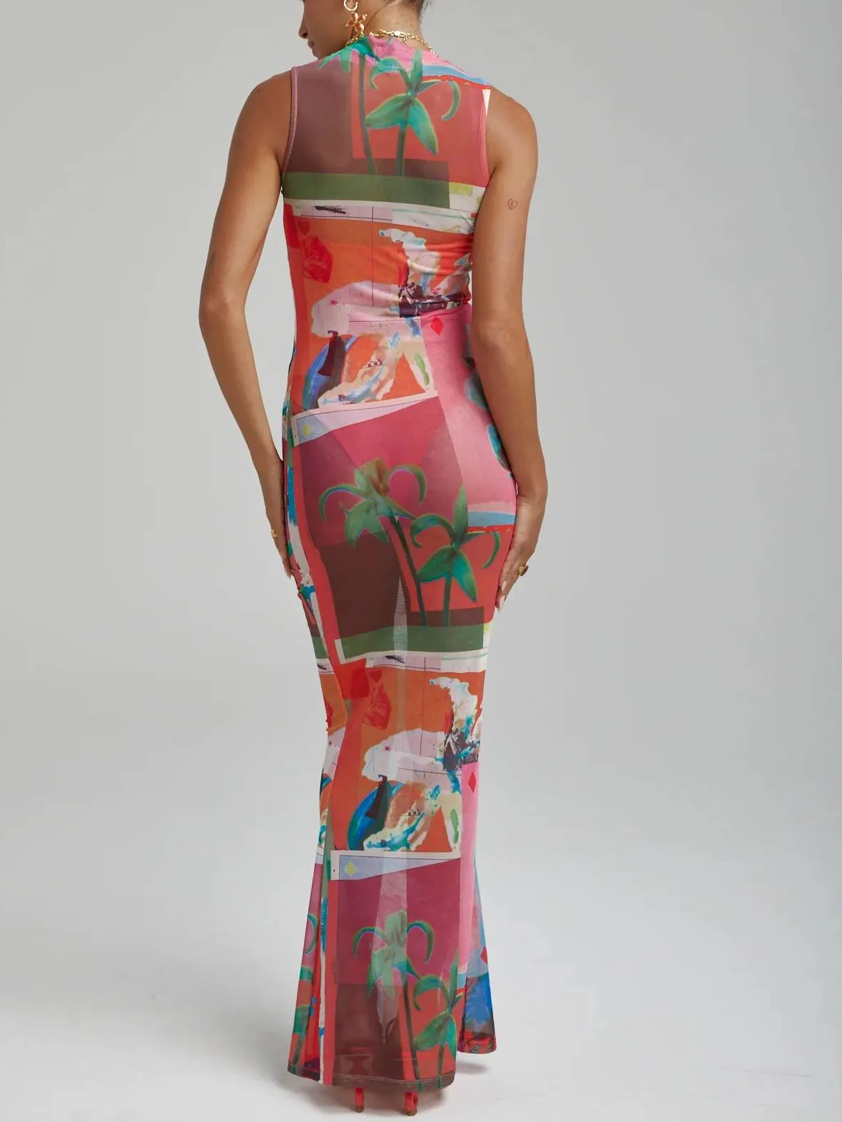 Printed Sleeveless Slim Fit Maxi Dress
