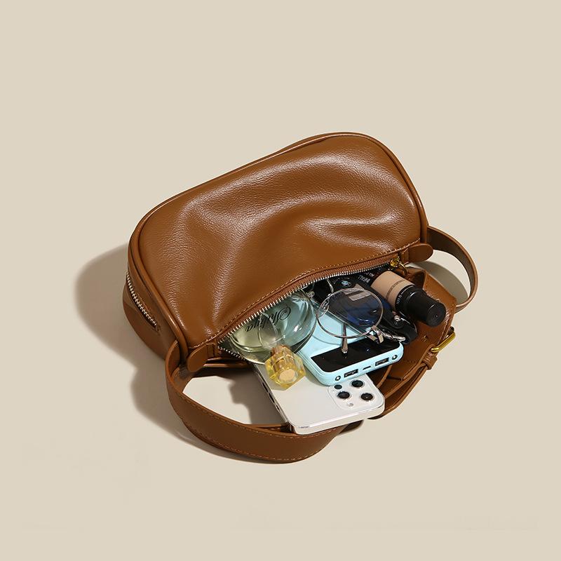 Retro Joker Small Bag Women's Advanced Fashion Single Shoulder Armpit Bag Women's Messenger Bag