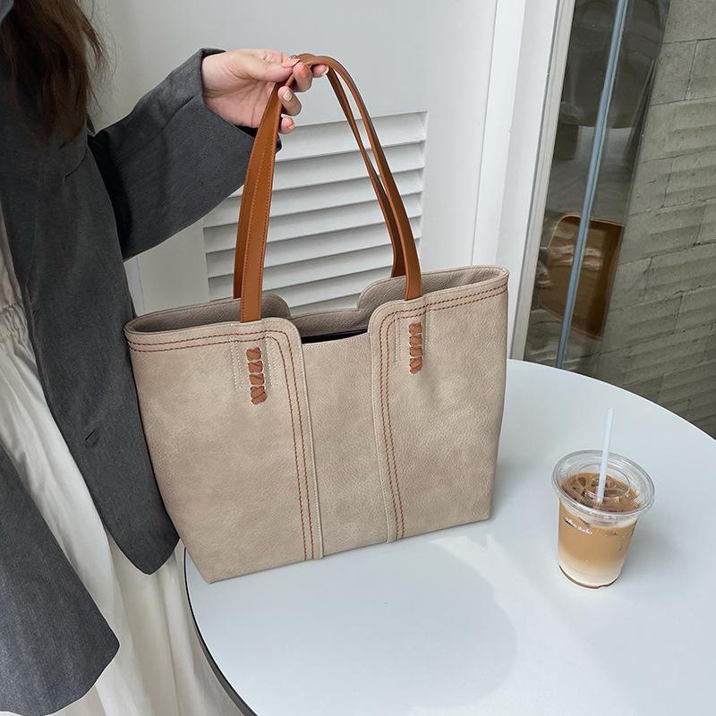 New Fashion Atmosphere Simple Tote Bag Retro Large Capacity Shoulder Portable Commuter Bag Women