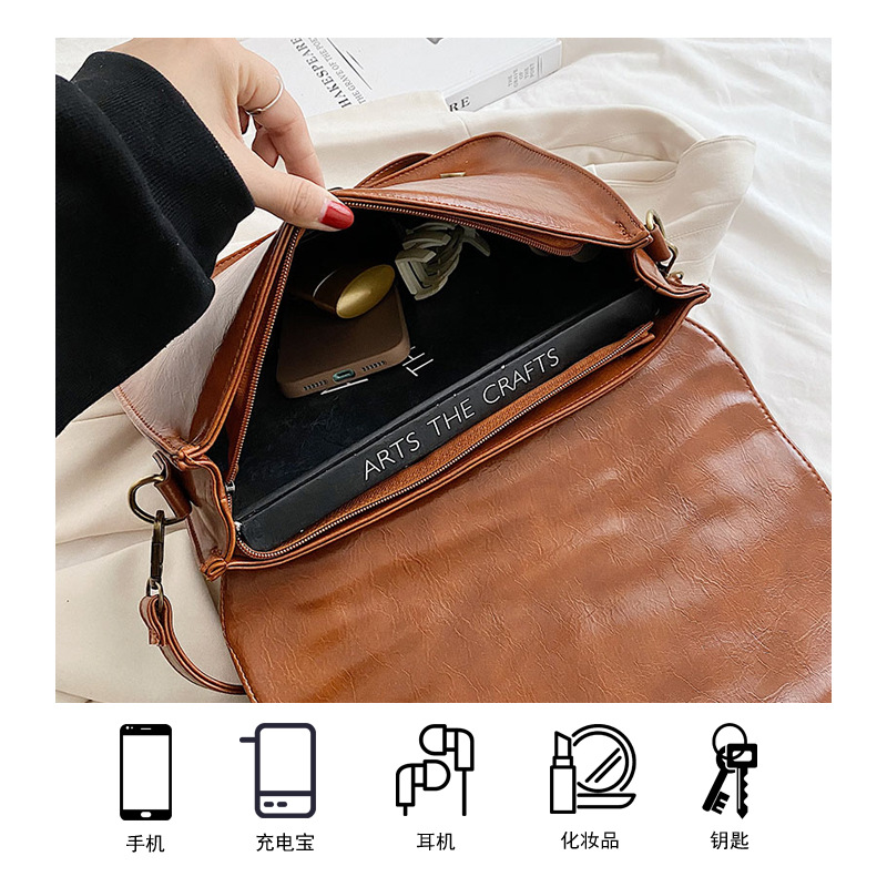 High Capacity Retro British Messenger Bag