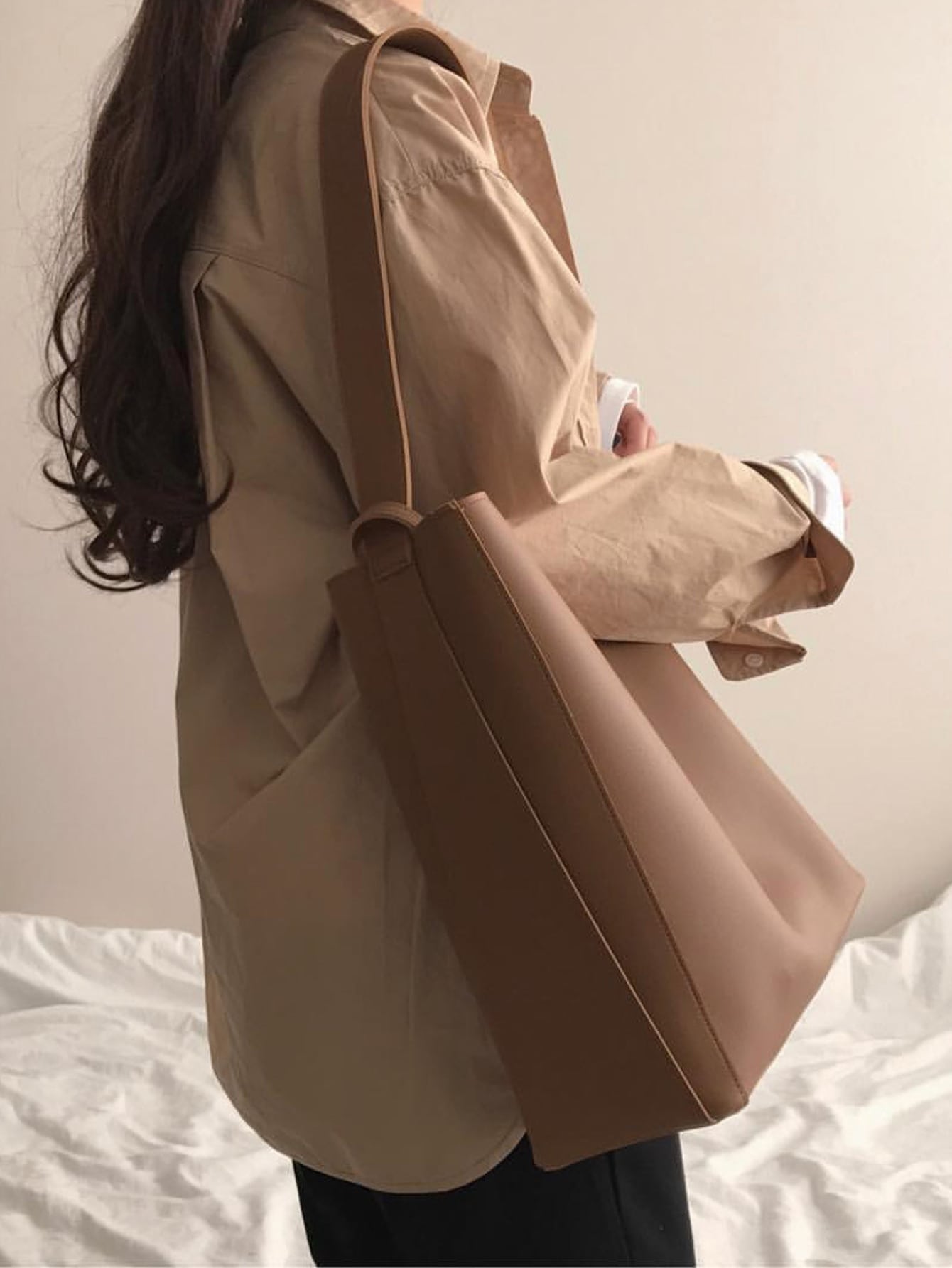 Minimalist Top Single Handle Bucket Bag