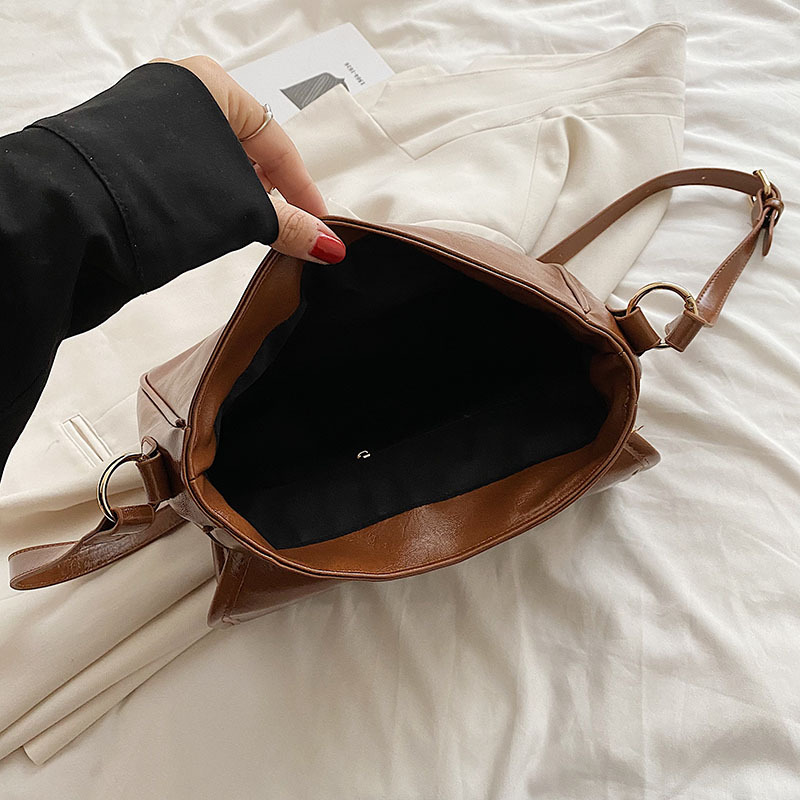 2023 New Niche Fashion Retro Large-capacity Briefcase