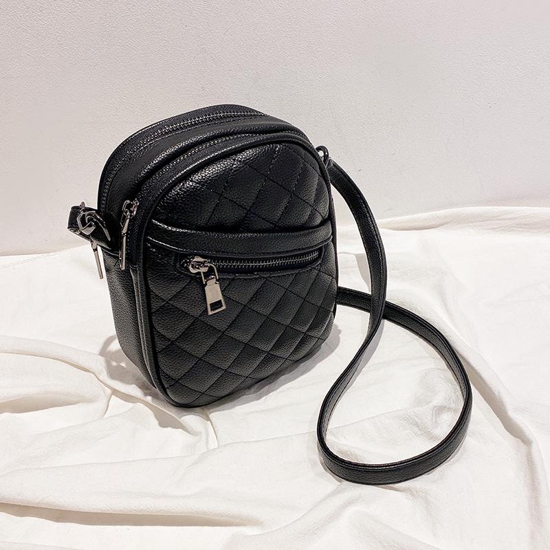 Refined Texture Portable Small Bag Trend Lingge Advanced Mobile Phone Bag Fashion Joker Female Messenger Bag