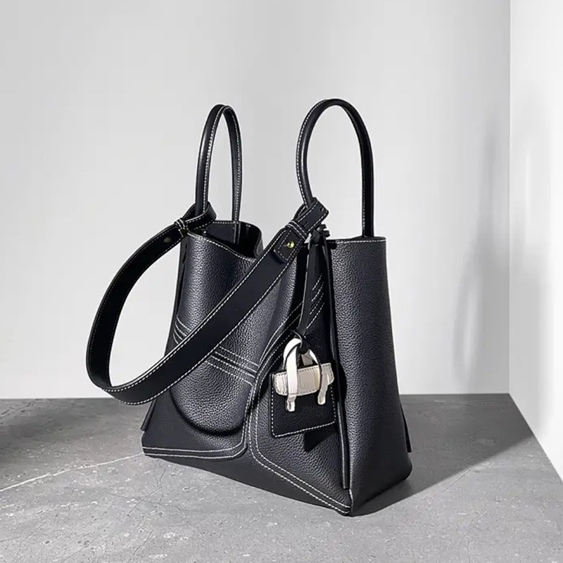Niche Design Leather Shoulder Commuter Portable Handbags