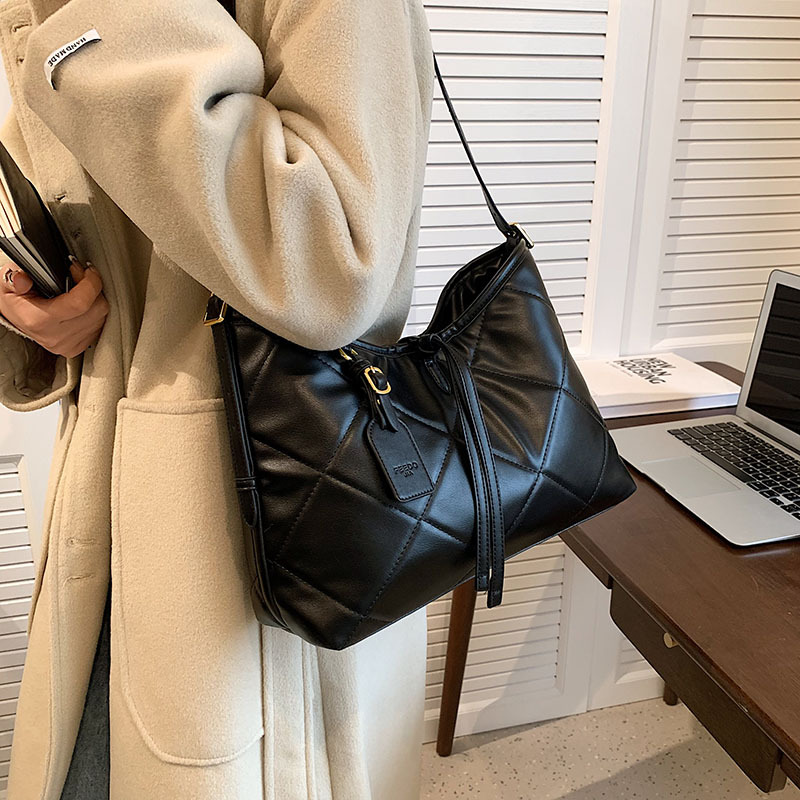 Large Capacity Fashion Single Shoulder Tote