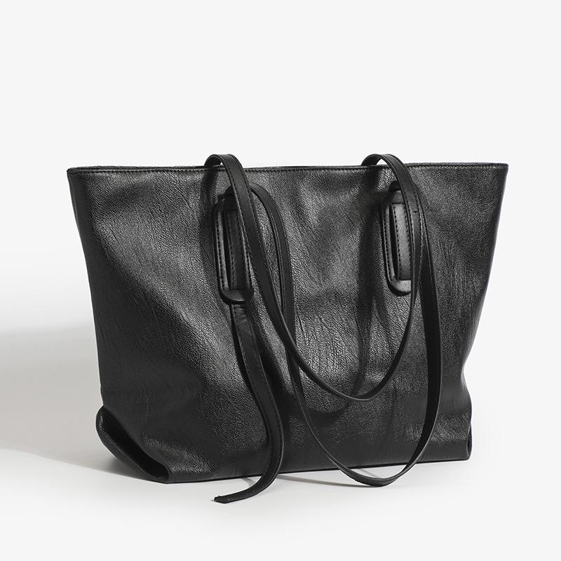 Large Capacity Soft Leather Bag Women's 2022 New Joker Shoulder Bag Fashion Portable Tote Bag