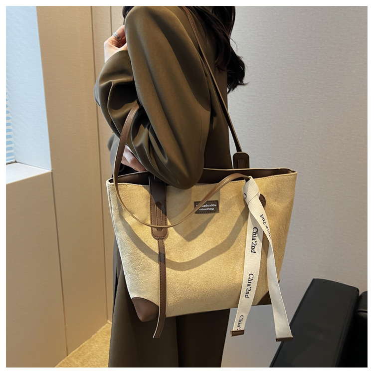 Premium Textured Commuter Tote