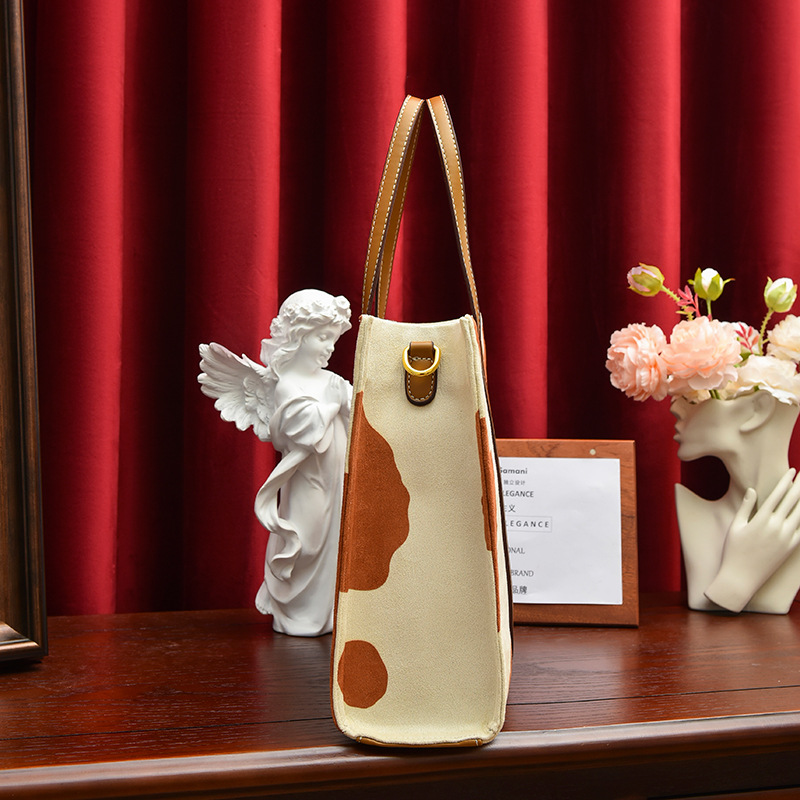 Dairen Large Shoulder Crossbody Tote