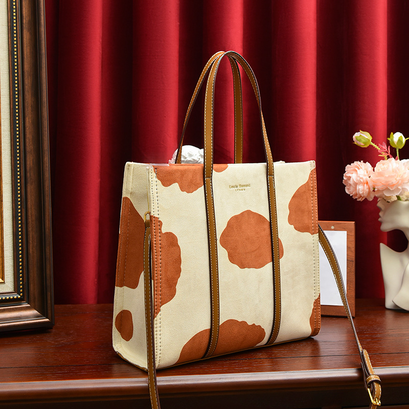 Dairen Large Shoulder Crossbody Tote