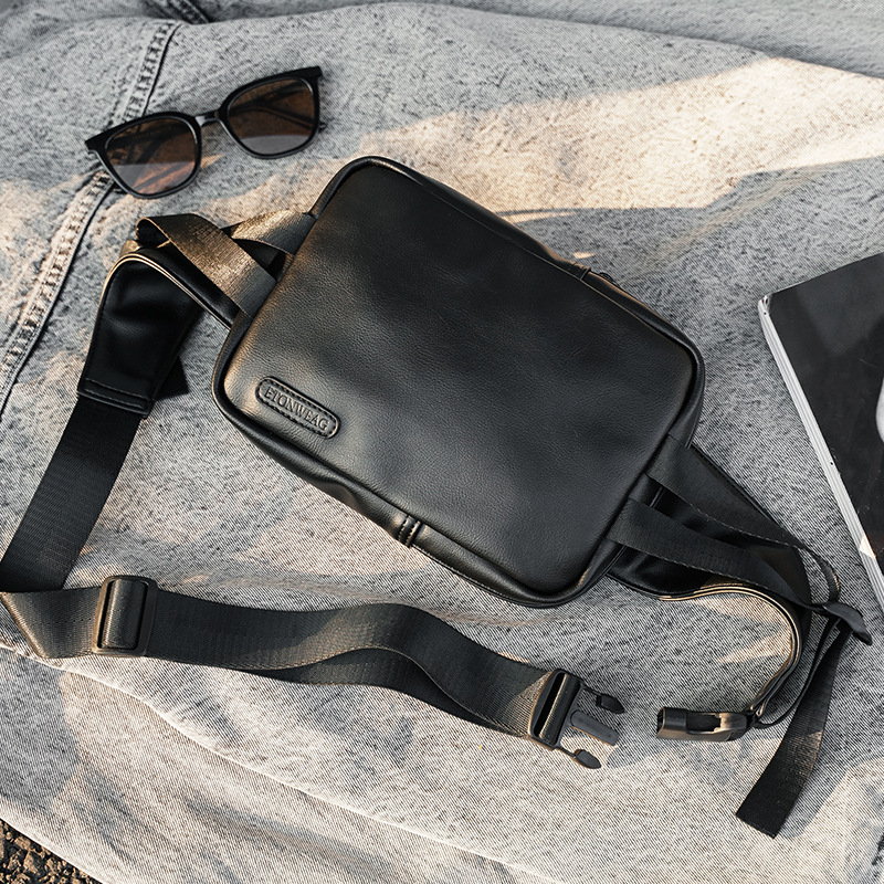 New Men's Fashion Joker Simple Chest Bag