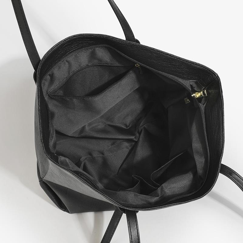 Large Capacity Soft Leather Bag Women's 2022 New Joker Shoulder Bag Fashion Portable Tote Bag