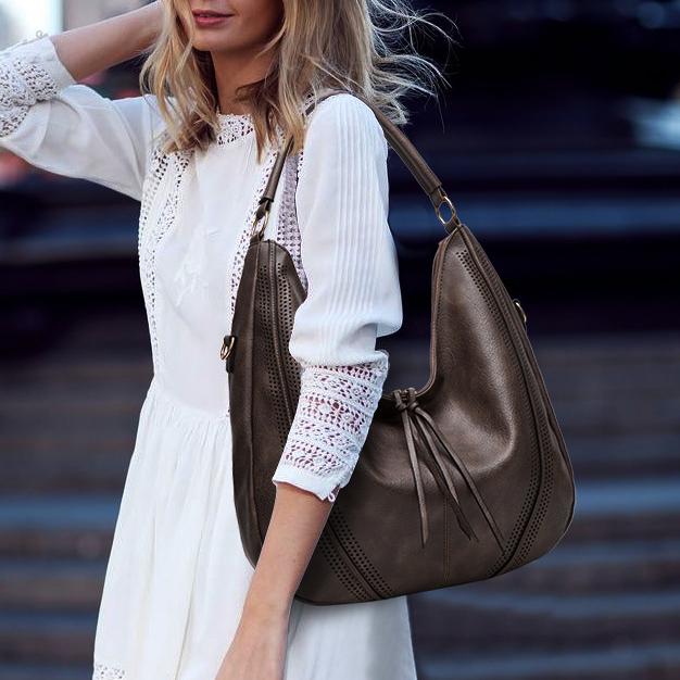 Ladies classic retro large capacity shoulder bag diagonal bag